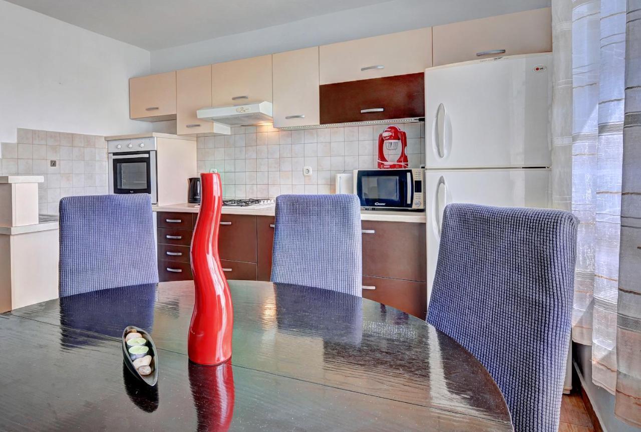 Lina Appartement Pula Buitenkant foto