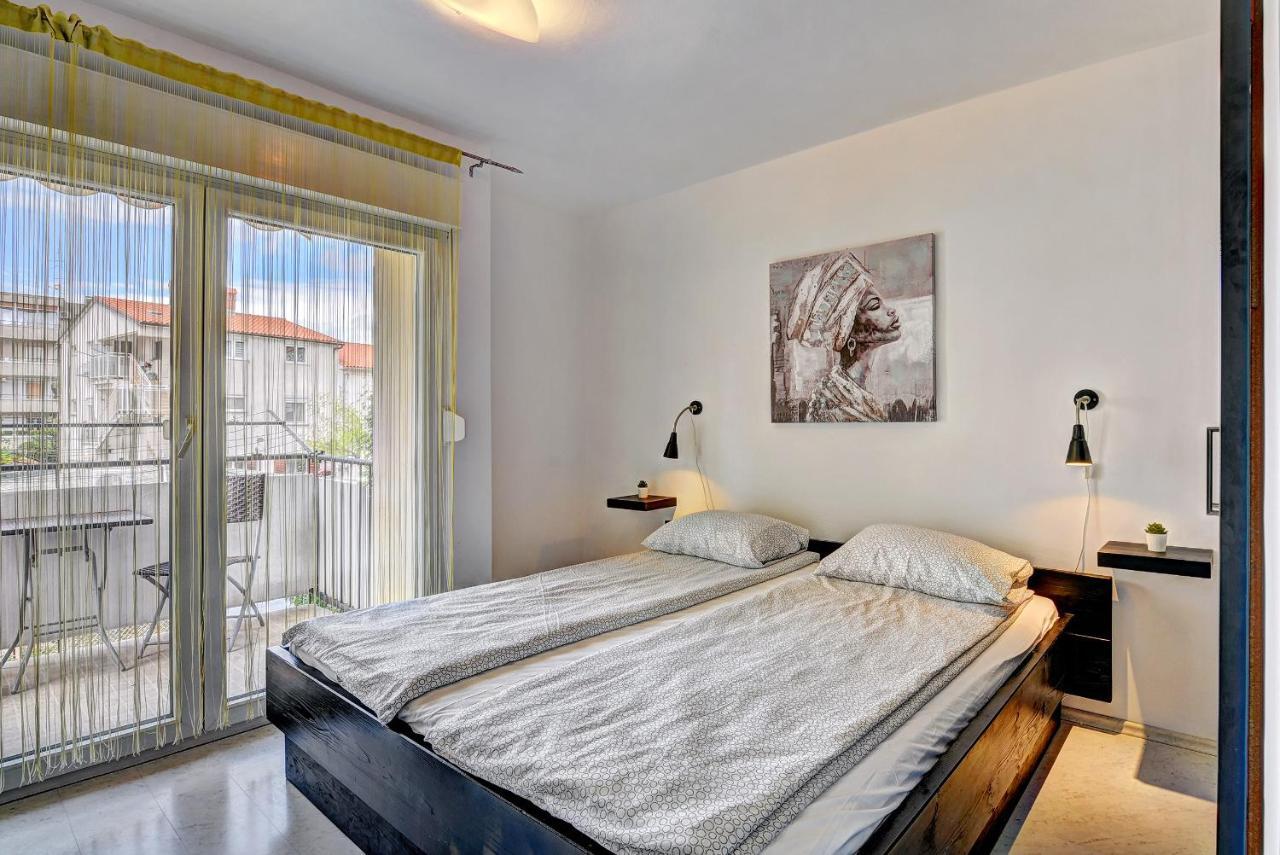 Lina Appartement Pula Buitenkant foto