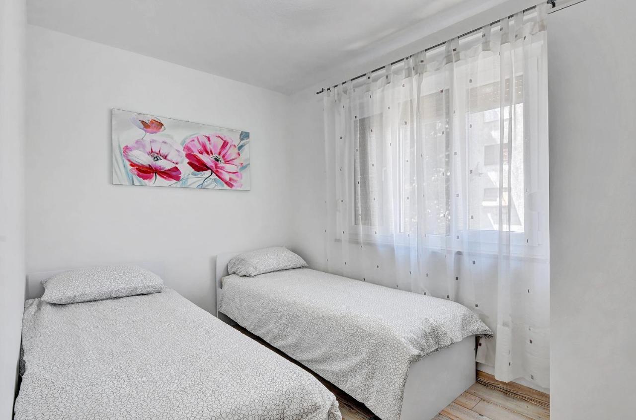 Lina Appartement Pula Buitenkant foto