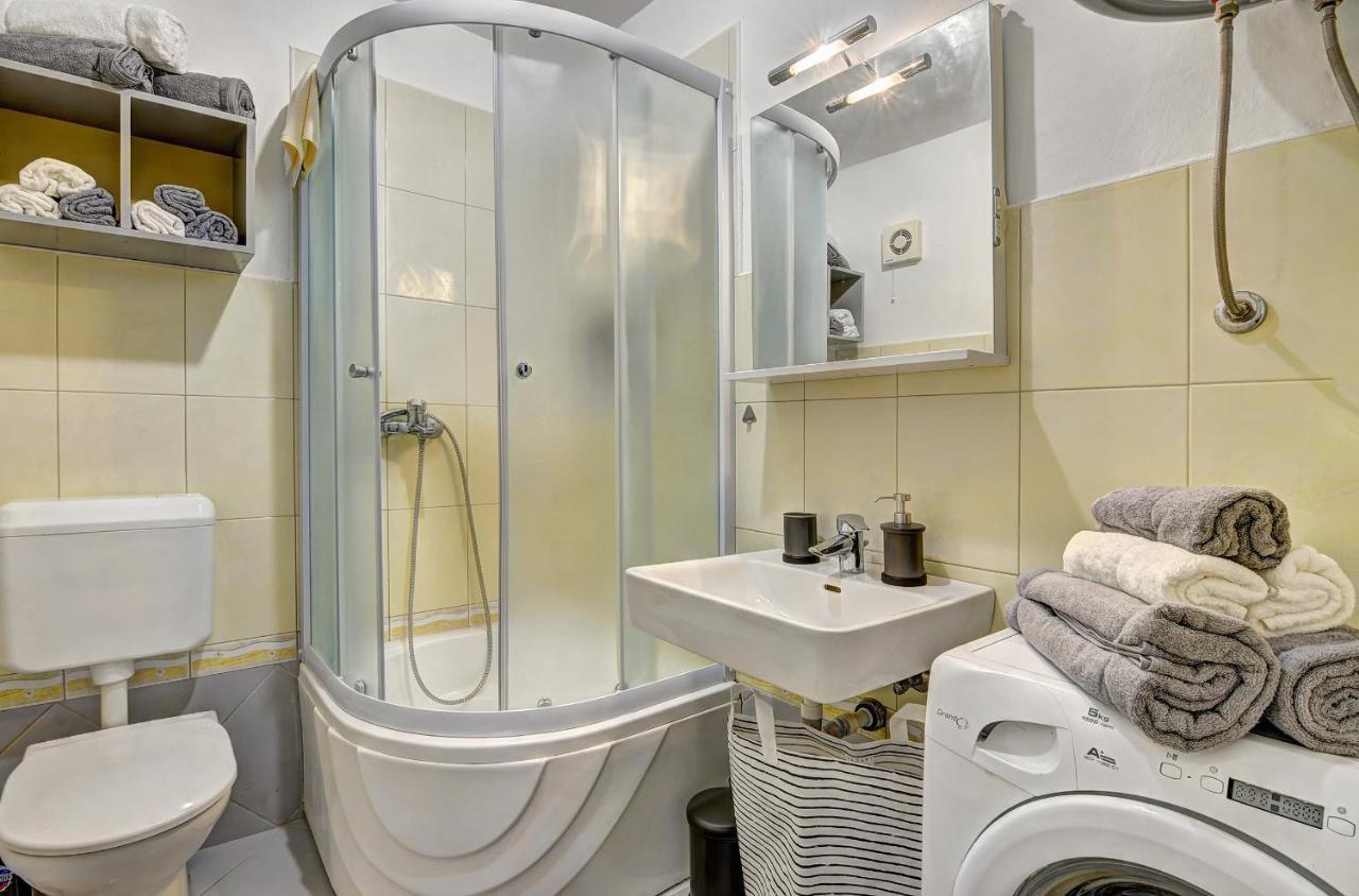 Lina Appartement Pula Buitenkant foto